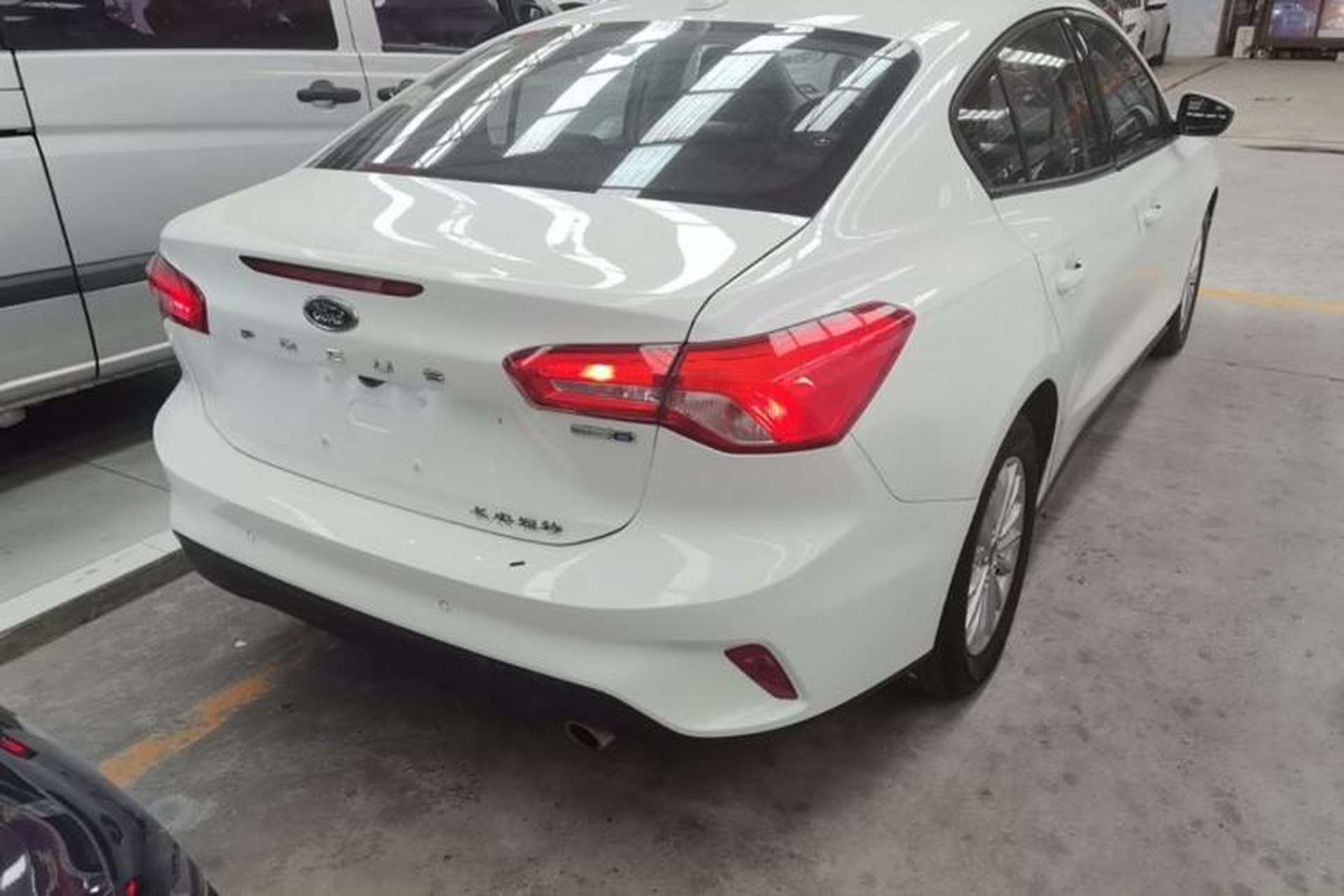 Used Ford Focus 2019 Sedan EcoBoost 180 Automatic Trend Edition Rear Right 45 Deg