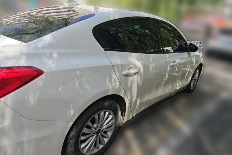 Used Ford Focus 2019 Sedan EcoBoost 180 Automatic Trend Edition Rear Right 45 Deg