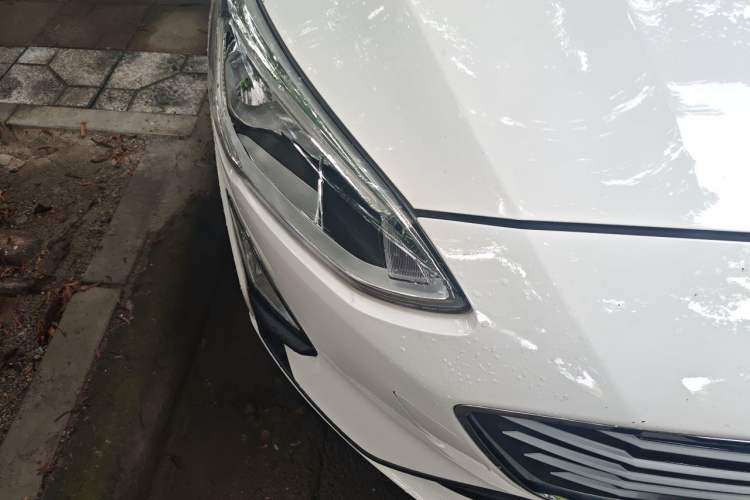 Used Ford Focus 2019 Sedan EcoBoost 180 Automatic Trend Edition Right Front Headlight
