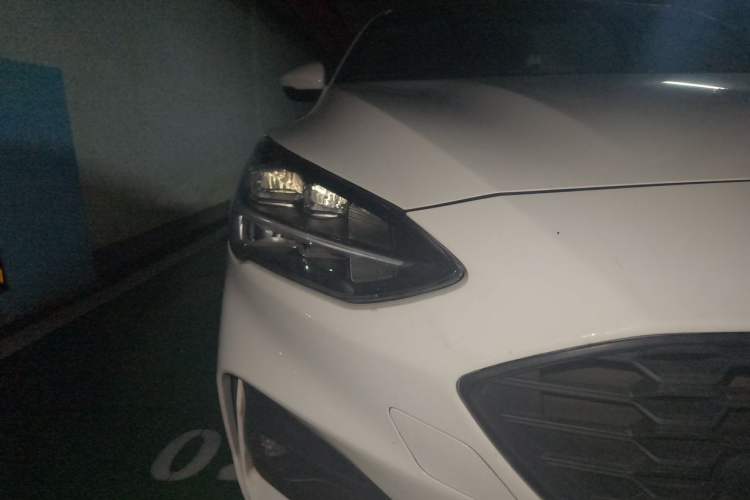 Used Ford Focus 2019 Sedan EcoBoost 180 Automatic ST Line Right Front Headlight