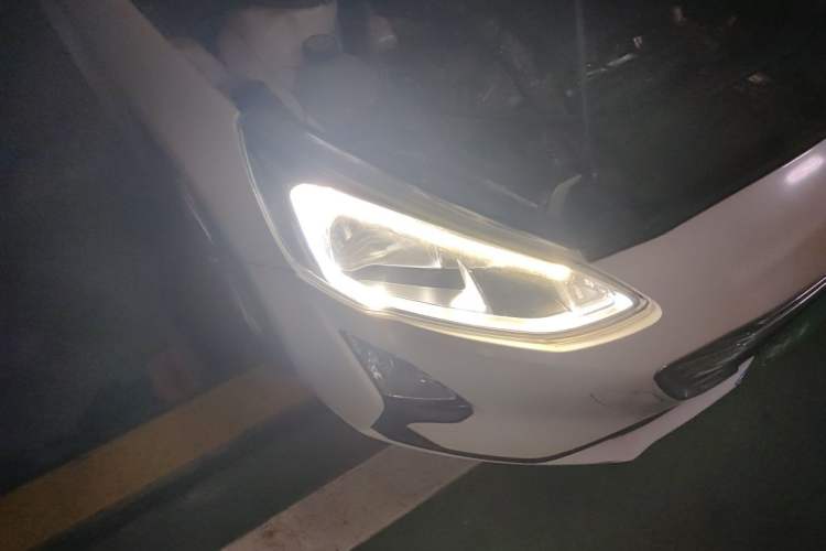 Used Ford Focus 2019 Hatchback EcoBoost 180 Automatic Trendy Model Right Front Headlight