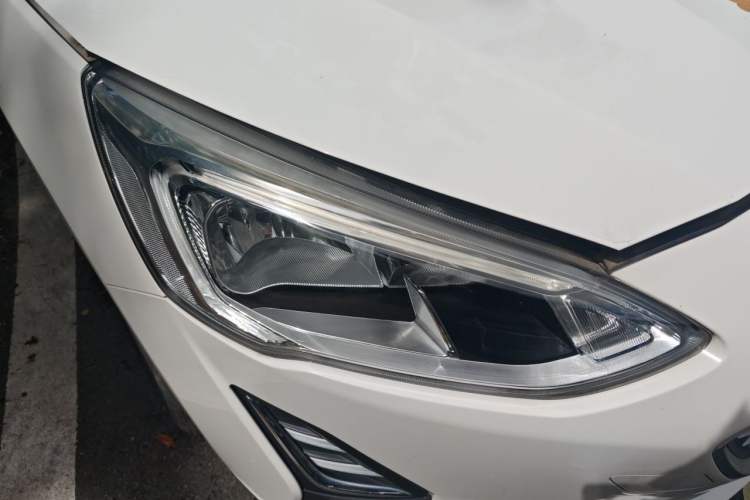 Used Ford Focus 2019 Hatchback 1.5L Automatic Fengeyue Model China VI Standard Right Front Headlight