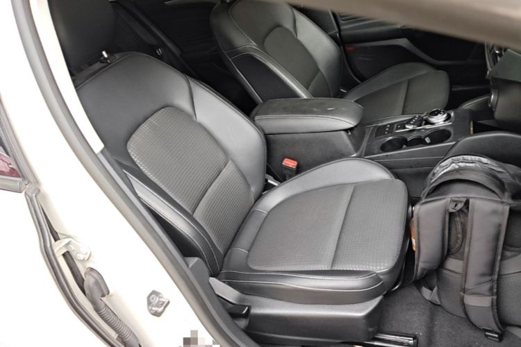 Used Ford Focus 2019 Sedan EcoBoost 125 Automatic Trendy Model China VI Standard Right Front Seat
