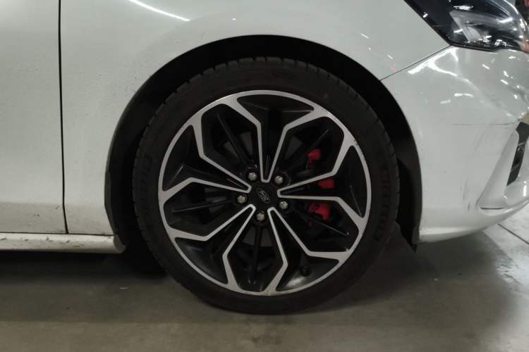 Used Ford Focus 2019 Sedan EcoBoost 180 Automatic ST Line Right Front Wheel Hub