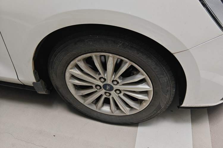 Used Ford Focus 2019 Hatchback EcoBoost 180 Automatic Trendy Model Right Front Wheel Hub
