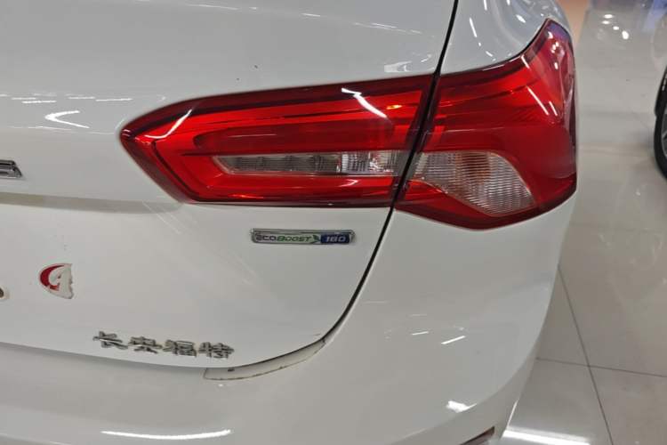 Used Ford Focus 2019 Sedan EcoBoost 180 Automatic Trend Edition Right Rear Taillight