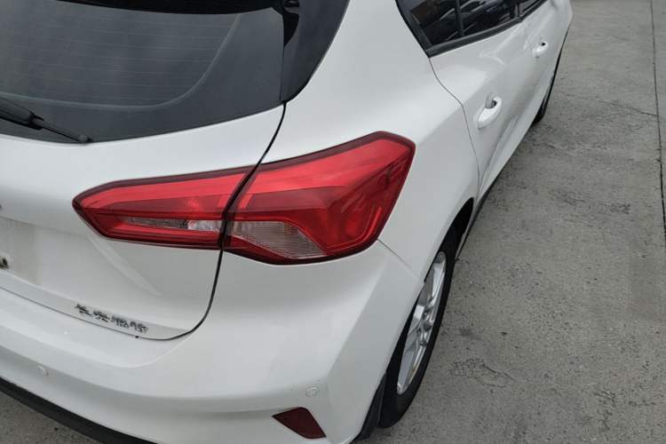 Used Ford Focus 2019 Hatchback 1.5L Automatic Sharp Edition China V Standard Right Rear Taillight