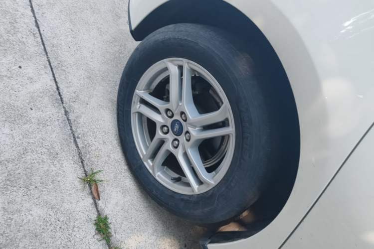 Used Ford Focus 2019 Hatchback 1.5L Automatic Sharp Edition China V Standard Right Rear Wheel Hub