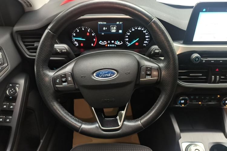 Used Ford Focus 2019 Sedan EcoBoost 125 Automatic Trendy Model China V Standard Steering Wheel