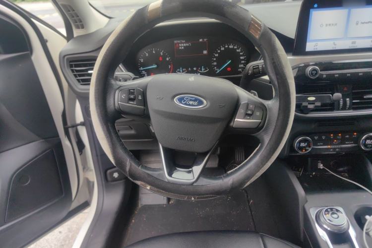 Used Ford Focus 2019 Sedan EcoBoost 180 Automatic Trend Edition Steering Wheel