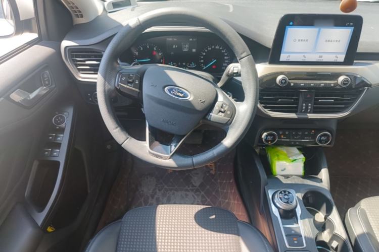 Used Ford Focus 2019 Hatchback EcoBoost 180 Automatic Trendy Model Steering Wheel