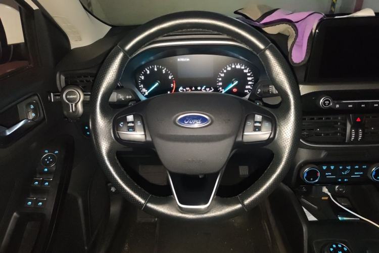 Used Ford Focus 2019 Sedan EcoBoost 180 Automatic Trend Edition Steering Wheel