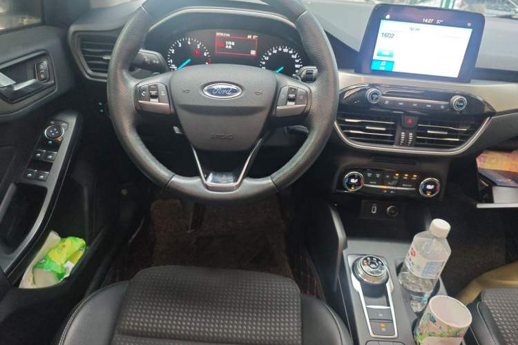 Used Ford Focus 2019 Hatchback EcoBoost 180 Automatic Trendy Model Steering Wheel