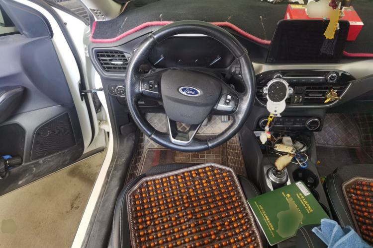 Used Ford Focus 2019 Sedan EcoBoost 180 Automatic Trend Edition Steering Wheel