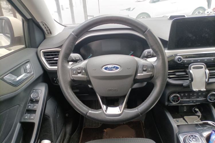 Used Ford Focus 2019 Hatchback EcoBoost 180 Automatic Trendy Model Steering Wheel