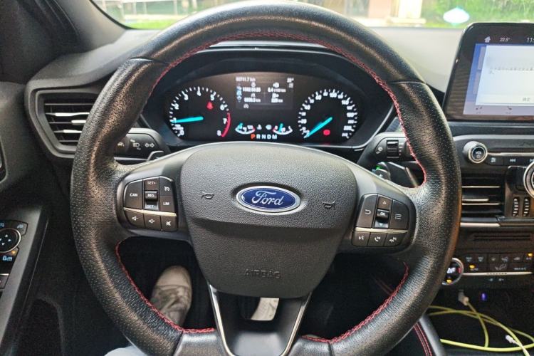 Used Ford Focus 2019 Sedan EcoBoost 180 Automatic ST Line Steering Wheel