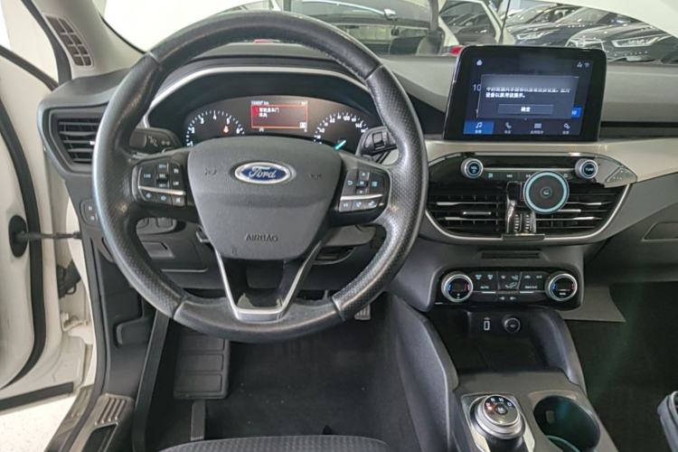 Used Ford Focus 2019 Sedan EcoBoost 180 Automatic Trend Edition Steering Wheel