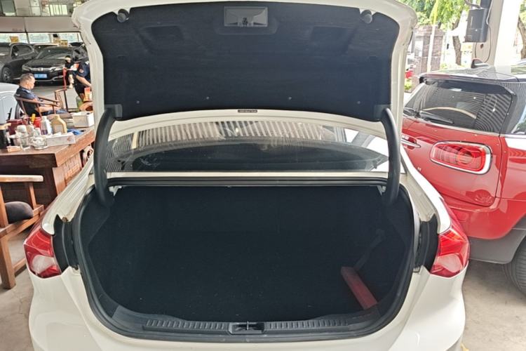 Used Ford Focus 2019 Sedan EcoBoost 125 Automatic Trendy Model China VI Standard Trunk