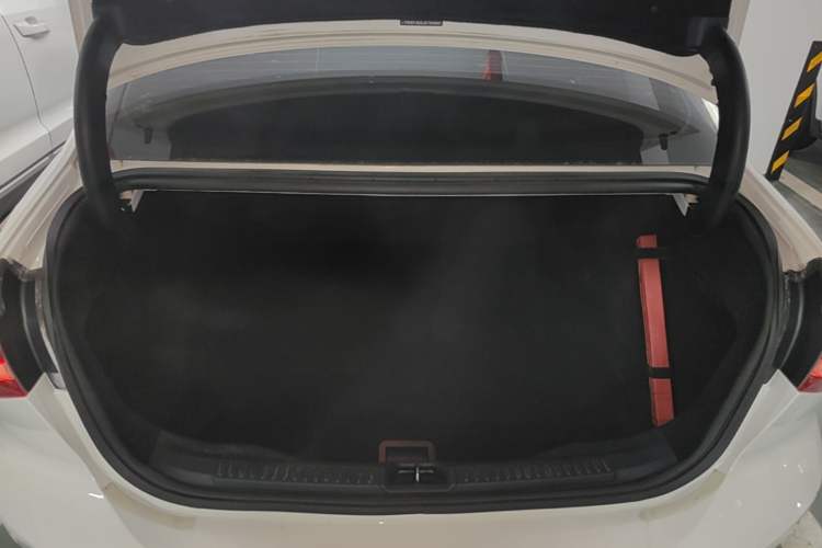 Used Ford Focus 2019 Sedan 1.5L Automatic FENGYUE Model China V Standard Trunk