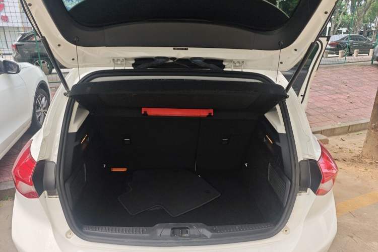 Used Ford Focus 2019 Hatchback EcoBoost 180 Automatic Trendy Model Trunk