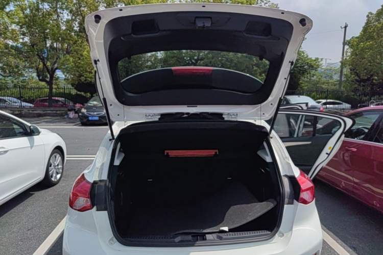Used Ford Focus 2019 Hatchback EcoBoost 180 Automatic Trendy Model Trunk