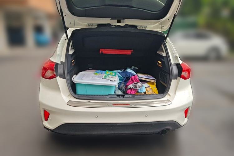 Used Ford Focus 2019 Two-Door EcoBoost 125 Automatic Trendy Model China V Standard Trunk