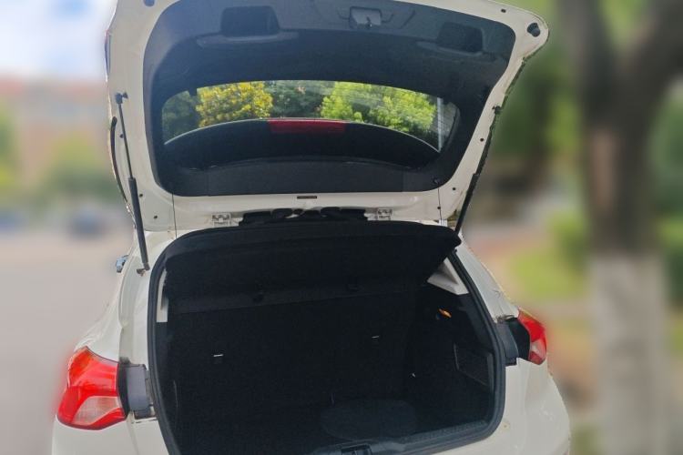 Used Ford Focus 2019 Hatchback 1.5L Automatic Fengeyue Model China VI Standard Trunk