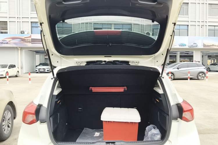 Used Ford Focus 2019 Hatchback 1.5L Automatic Fengeyue Model China VI Standard Trunk