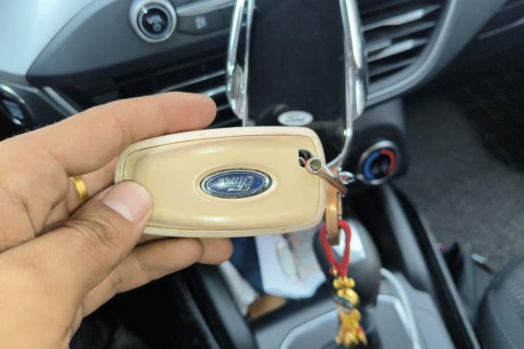 Used Ford Focus 2019 Hatchback 1.5L Automatic Fengeyue Model China VI Standard Vehicle Key
