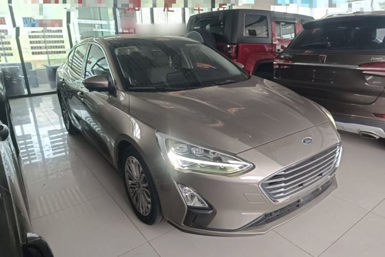 Used Ford Focus 2019 Sedan EcoBoost 180 Automatic Titanium Edition Front Right 45 Deg