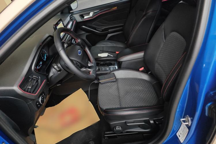 Used Ford Focus 2019 Hatchback EcoBoost 180 Automatic ST Line Left Front Seat