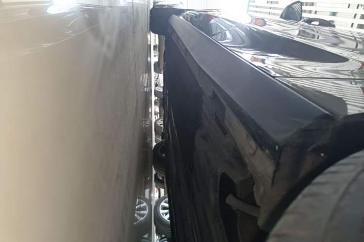 Used Ford Focus 2019 Sedan EcoBoost 180 Automatic Titanium Edition Left Side Sill