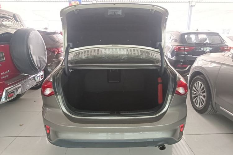 Used Ford Focus 2019 Sedan EcoBoost 180 Automatic Titanium Edition Trunk