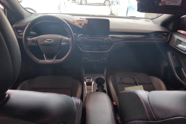 Used Ford Focus 2020 Sedan EcoBoost 180 Automatic ST Line Center Console