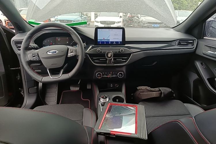 Used Ford Focus 2020 Hatchback EcoBoost 180 Automatic ST Line Center Console