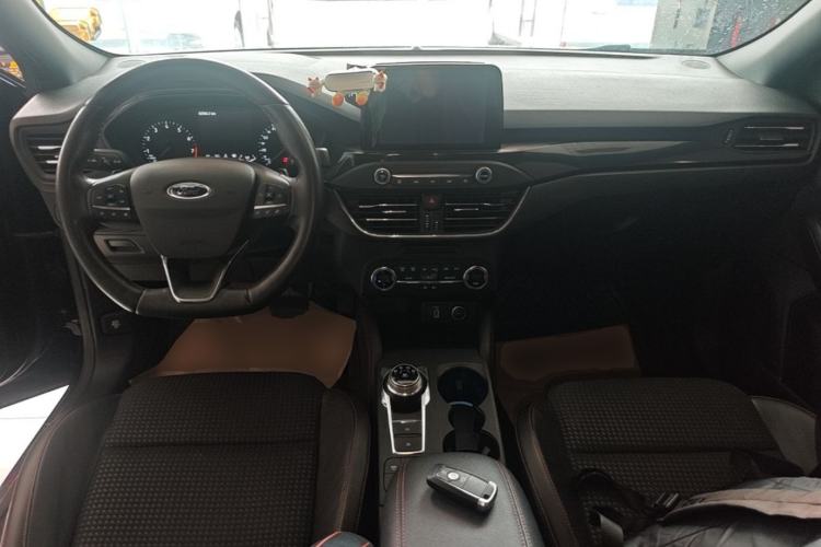 Used Ford Focus 2020 Sedan EcoBoost 180 Automatic ST Line Center Console
