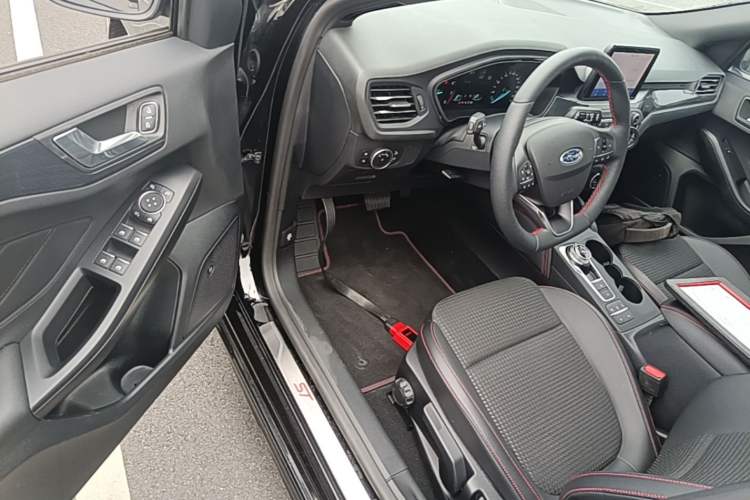Used Ford Focus 2020 Hatchback EcoBoost 180 Automatic ST Line Driver Seat