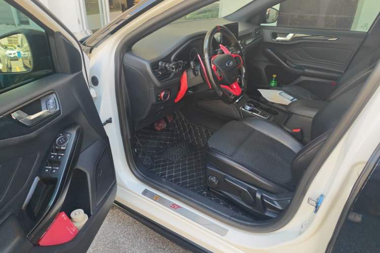Used Ford Focus 2020 Hatchback EcoBoost 180 Automatic ST Line Driver Seat
