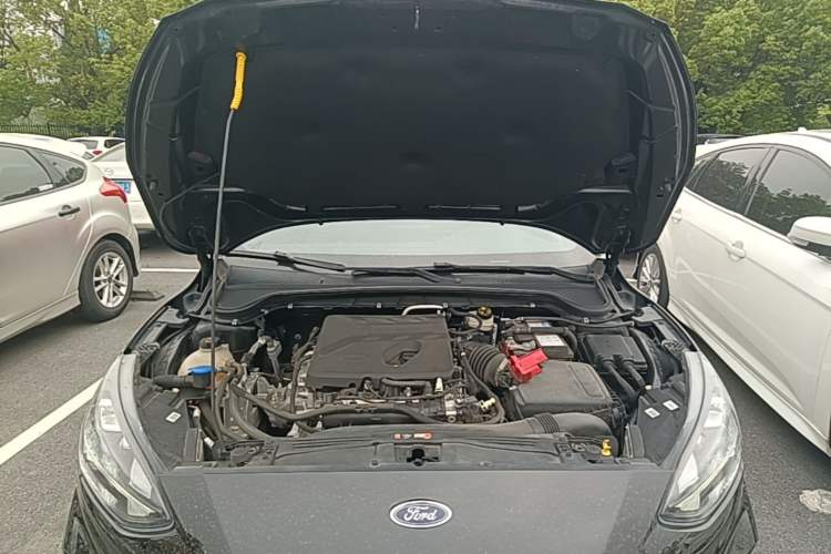 Used Ford Focus 2020 Hatchback EcoBoost 180 Automatic ST Line Engine Bay