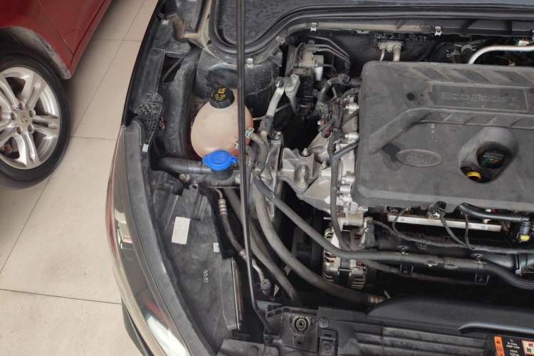 Used Ford Focus 2020 Sedan EcoBoost 180 Automatic ST Line Engine Bay Right