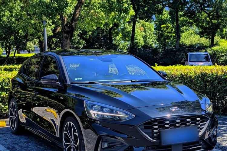 Used Ford Focus 2020 Hatchback EcoBoost 180 Automatic ST Line Exterior 1