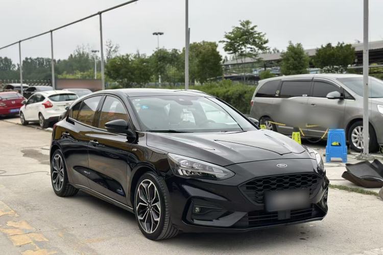 Used Ford Focus 2020 Hatchback EcoBoost 180 Automatic ST Line Exterior 1