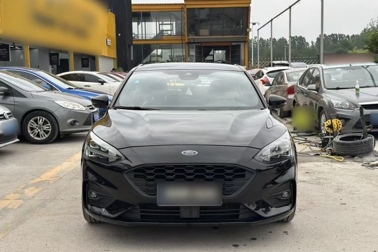 Used Ford Focus 2020 Hatchback EcoBoost 180 Automatic ST Line Exterior 2