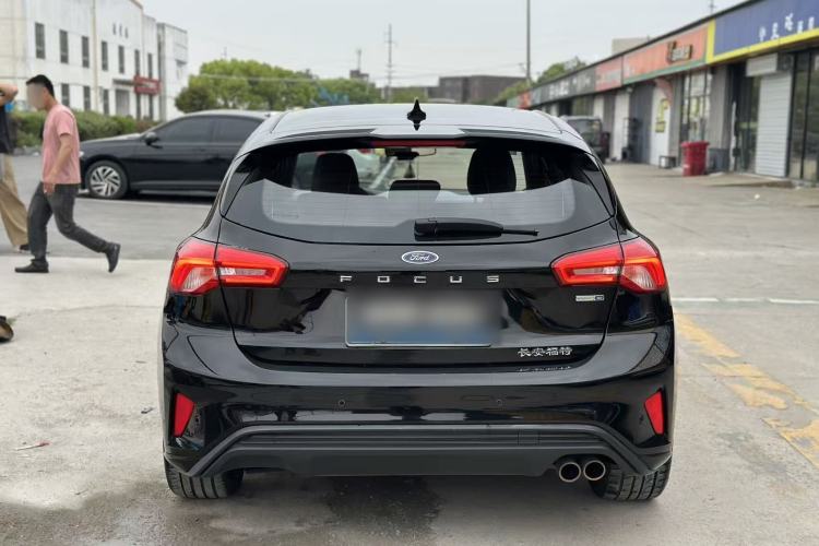 Used Ford Focus 2020 Hatchback EcoBoost 180 Automatic ST Line Exterior 3