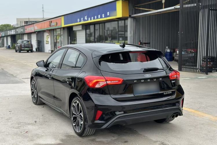 Used Ford Focus 2020 Hatchback EcoBoost 180 Automatic ST Line Exterior 4