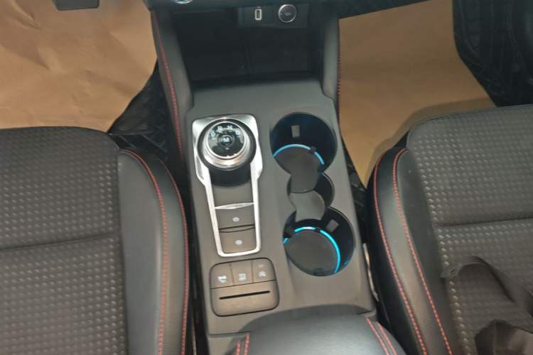 Used Ford Focus 2020 Sedan EcoBoost 180 Automatic ST Line Gear Lever