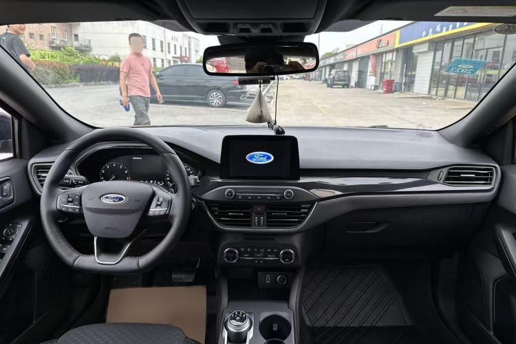 Used Ford Focus 2020 Hatchback EcoBoost 180 Automatic ST Line Interior 3