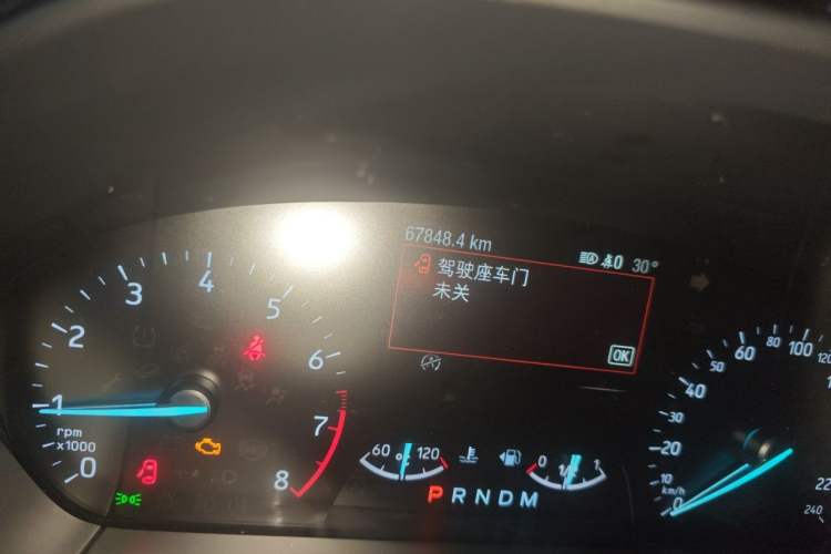Used Ford Focus 2020 Hatchback EcoBoost 180 Automatic ST Line Odometer Close Up