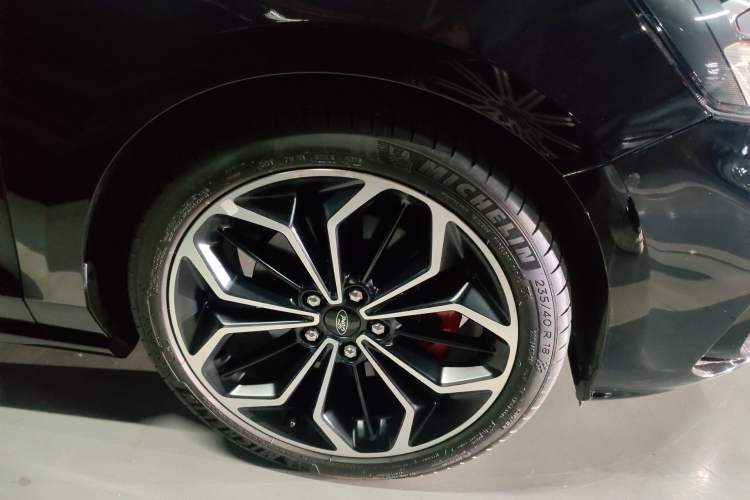 Used Ford Focus 2020 Hatchback EcoBoost 180 Automatic ST Line Right Front Wheel Hub