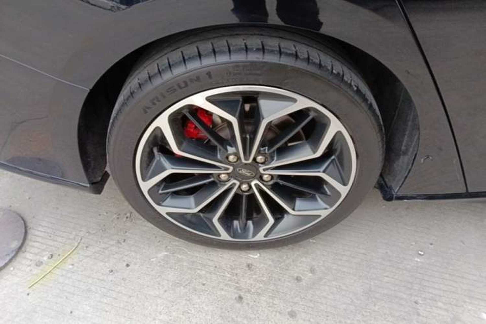 Used Ford Focus 2020 Sedan EcoBoost 180 Automatic ST Line Right Rear Wheel Hub